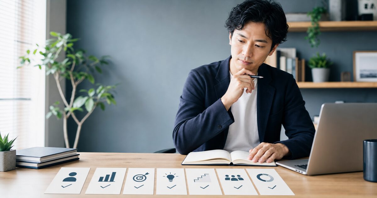 30代の市場価値を7項目で自己診断する男性のイメージ